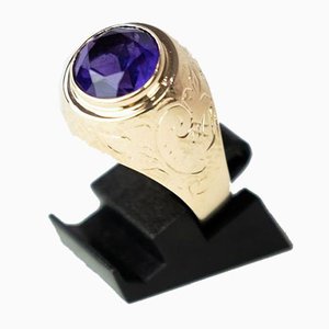 Ring Decorated with Amethyst and 14 Karat Gold