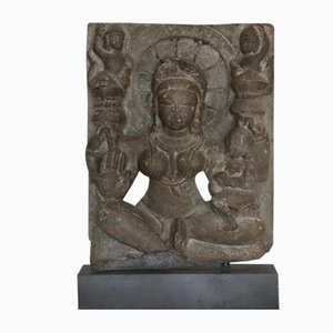 Escultura de diosa india de piedra negra, siglo XII