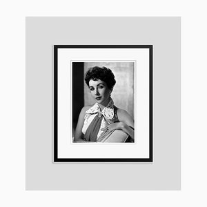 Elizabeth Taylor Archival Pigment Print in Schwarz von Bettmann