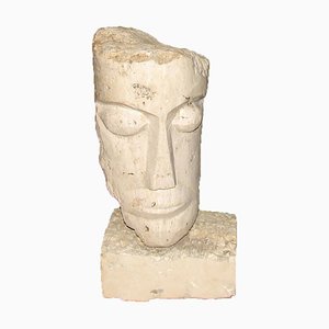 Escultura cubista de piedra tallada de Man's Head de Mihai Vatamanu, años 60