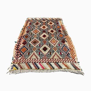 Kleiner türkischer Kilim Teppich aus rotem, beigem & schwarzem Wollstoff, 1950er