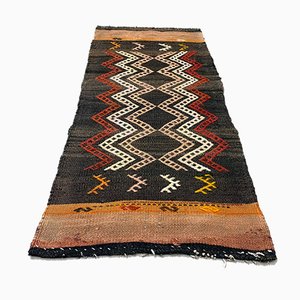 Alfombra Kilim turca pequeña de lana en rojo, beige y beige, años 50