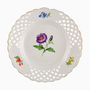 Plato Meissen de porcelana de calado con flores pintadas a mano, siglo XX