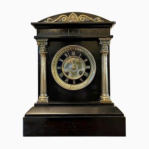 Reloj de repisa de mármol, siglo XIX