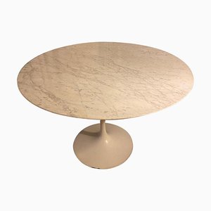Table Tulip par Eero Saarinen pour Knoll International