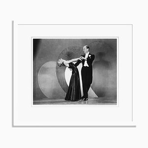 Ginger Rogers and Fred Astaire Archival Pigment Print Encadré en Blanc