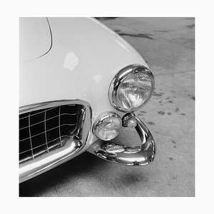 Maserati Stoßstange, Silbergelatine Kunstdruck, 1956