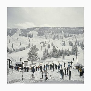 Skifahren in Vail, neu aufgenommen, Slim Aarons Estate Print, 1975