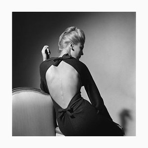 Elegante Dame, Limitierte Auflage, Oversize Silver Gelatine Printed Fashion Photography, 1962