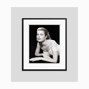 Grace Kelly Archival Pigment Print in Schwarz von Bettmann