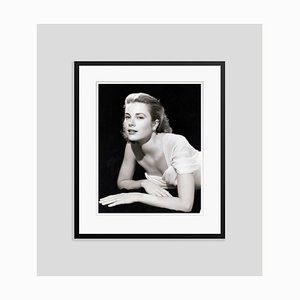 Imprimé Pigmentaire Grace Kelly avec Cadre Noir par Bettmann