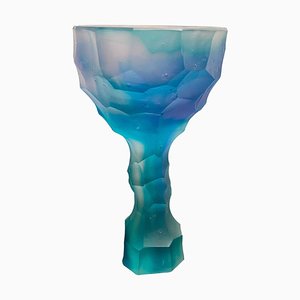 Cristal esculpido a mano azul de Alissa Volchkova