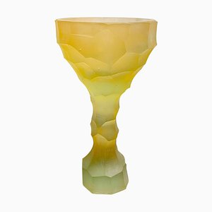 Copa amarilla esculpida a mano de Alissa Volchkova