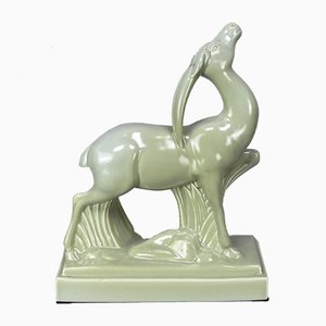 Figura Art Déco di cervo in ceramica