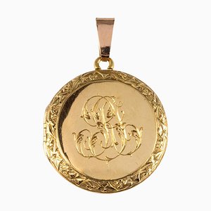 French 18 Karat Yellow Gold Chiselled Medallion Pendant, 1900s