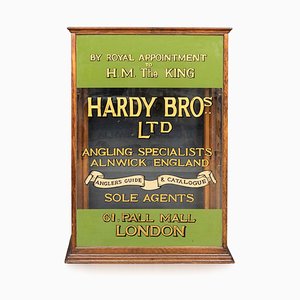 Englischer Angelschein Vitrinenschrank von Hardy Brothers, 1910er