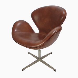 Oxford desk chair with Kevi casters designed by Arne Jacobsen and made by Fritz Hansen
