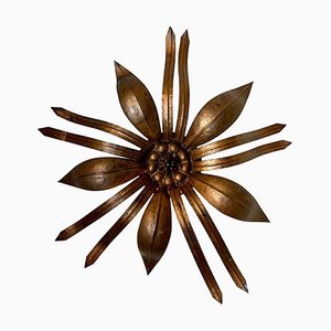 Aplique en forma de flor en forma de sol de hierro dorado, Francia, años 70