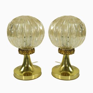 Lámparas de mesita de noche vintage en forma de globo de vidrio ámbar en tulipán, años 60. Juego de 2