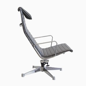 Vintage Aluminium EA124 Swivel Chair by Charles & Ray Eames for Herman Miller