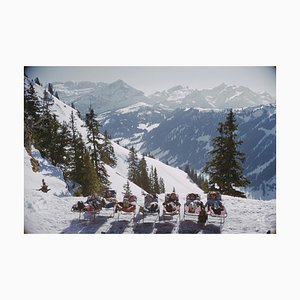 Lounging in Gstaad, Slim Aarons, 20ème Siècle, Photographie