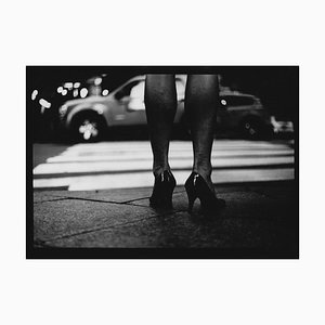 Sin título # 12, Piernas de mujer de Nueva York, Fotografía callejera, Giacomo Brunelli, 2018