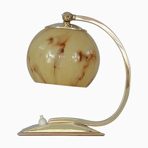 Lámpara de mesa alemana Art Déco de vidrio opalino y latón marmolado, años 30