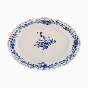 Plato ovalado de porcelana pintada a mano de Meissen