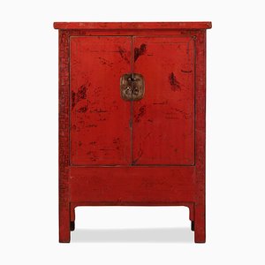 Rot Lackierter Vintage Kleiderschrank