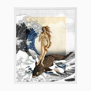 Gerahmte Venus Surfing Medium Bedruckte Leinwand von Mineheart