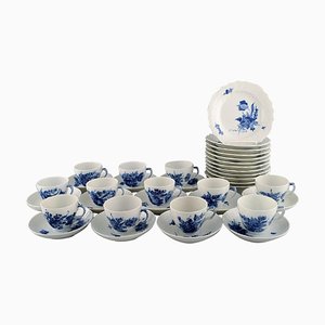 Servizio da caffè curvo con fiori blu di Royal Copenhagen, anni '60, set di 36