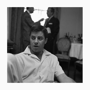 Imprimé Pigmentaire d'Archivage Jerry Lewis Encadré en Blanc par Harry Hammond