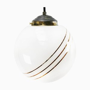 Lampada a sospensione vintage a forma di globo in vetro opalino dorato con ripiano in ottone