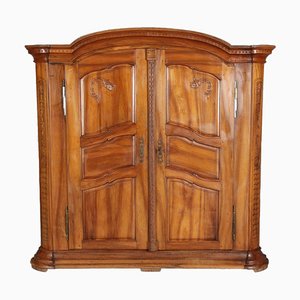 Baroque Cabinet in Walnut with Carvings, 18th Century