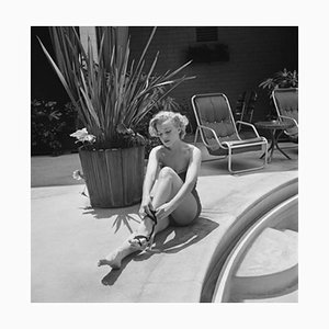 Stampa Marilyn Monroe in resina argentata con cornice bianca di Archive Photos