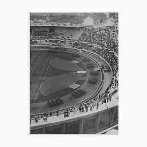 Sconosciuto, marzo nello stadio comunale, foto bianco e nero, anni '30