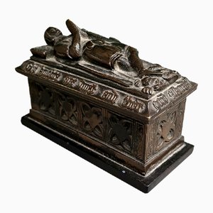Sarcofago antico in bronzo
