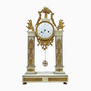 Uhrentempel aus Weißem Marmor und Vergoldeter Bronze