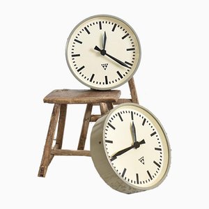 Round Vintage Czech Clock from Pragotron