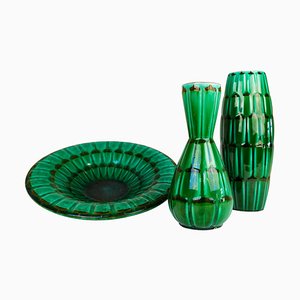 Jarrones y fuente o cuenco Mid-Century grandes de cerámica verde de Upsala Ekeby, años 50. Juego de 3