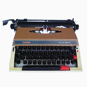 Deluxe 662 TR Typewriter from Brother, 1970s