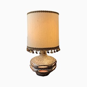 Große Brutalistische Mid-Century Steingut Lampe im Stil von Scheurich oder Bay