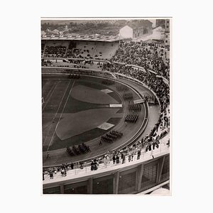Sconosciuto, spettacolo militare nello stadio, foto vintage in bianco e nero, anni '30