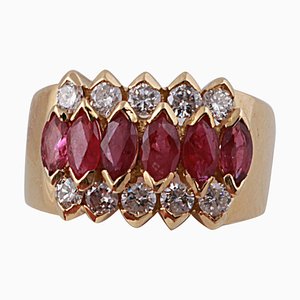 Ring aus 18 Karat Gelbgold und 1,95 CTS Marquise-Rubinen & runden Diamanten