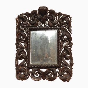 Italienischer Spiegel mit geschnitztem Rahmen, 17. Jh