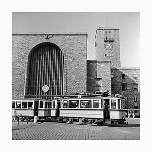 Ligne de Tramway No. 6 en face de la gare principale, Stuttgart, Allemagne, 1935