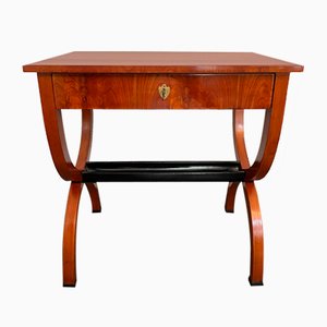 Mesa Biedermeier, década de 1840