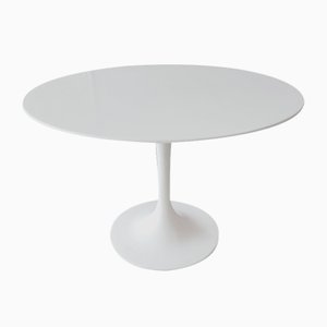 Round Table with Tulip Base