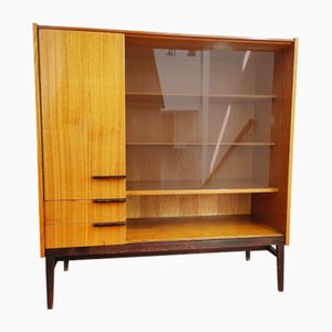 Librería de F. Mezulanik para UP Závody, Czechoslovakia, años 60