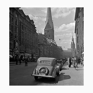 Moenckebergstrasse Hamburg With Cars and People, Germany 1938, Printed 2021